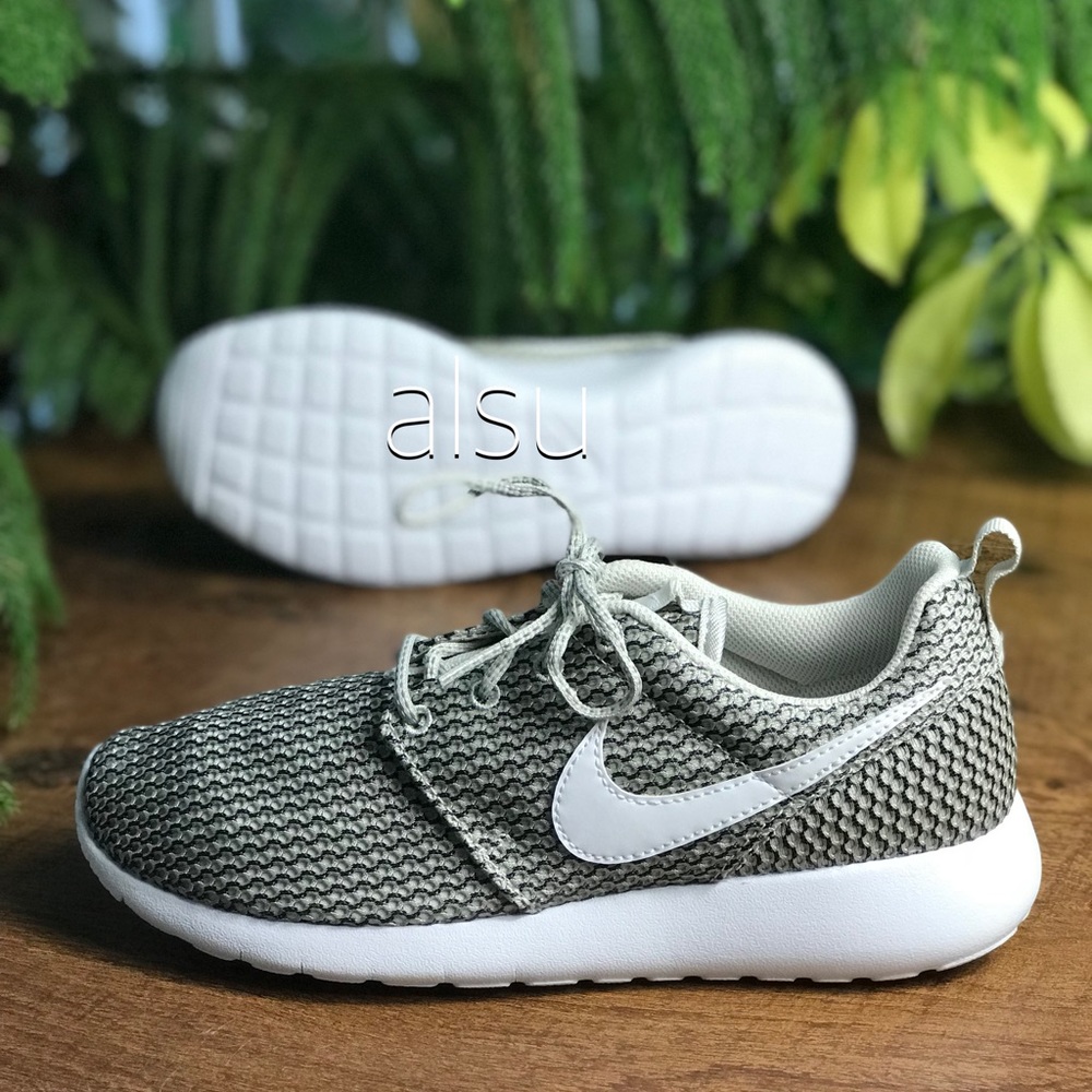 NWT Nike Roshe One Print JCRD WMNS - Picture 2 of 7